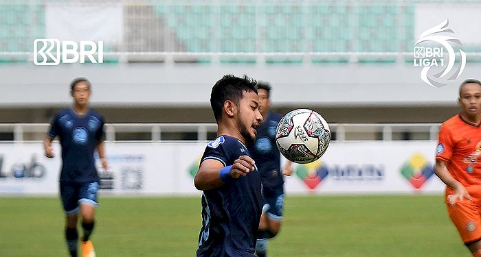 Kiprah 2 Pemain Persib di 'Perantauan': Zola Cetak Gol Kemenangan, Dhika Debut di Persita